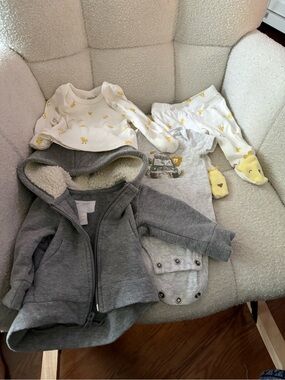 Gray Sherpa-Lined Baby Jacket + Yellow Chick Print Bodysuit Set